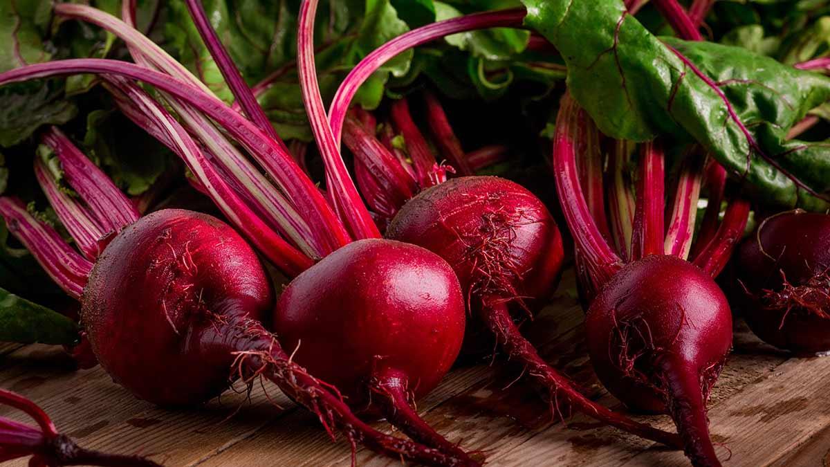 beet-with-greens